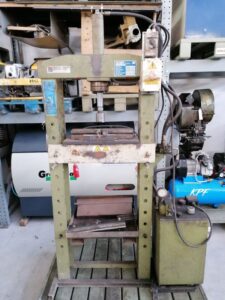 Pressa Idraulica OMCN mod. 154MR (ns. cod. 00950)